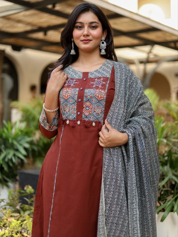 Indus Motif Kurta Pant Duppata set