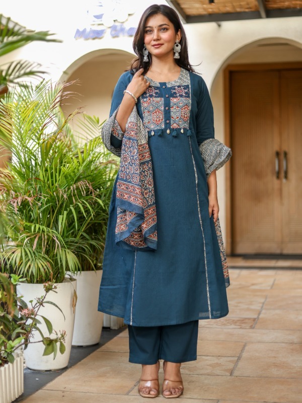 Indus Motif Kurta Pant Duppata set