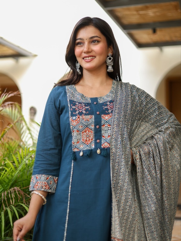 Indus Motif Kurta Pant Duppata set