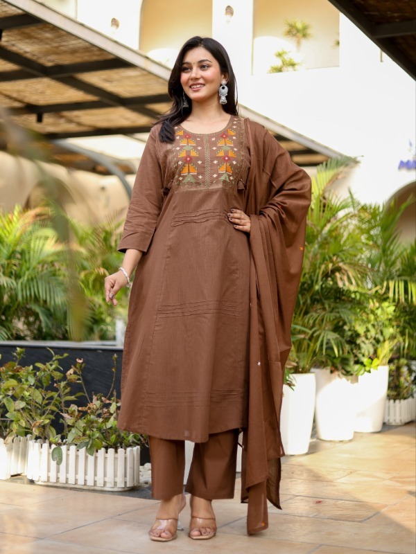 Resham Rangoli Kurta Pant Dupatta Set