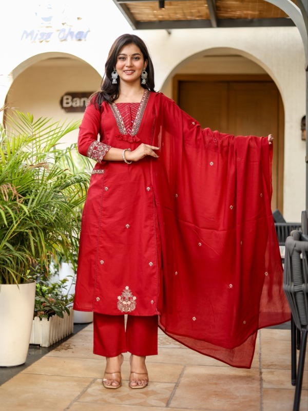 V-NECK KURTA PANT DUPATTA SET