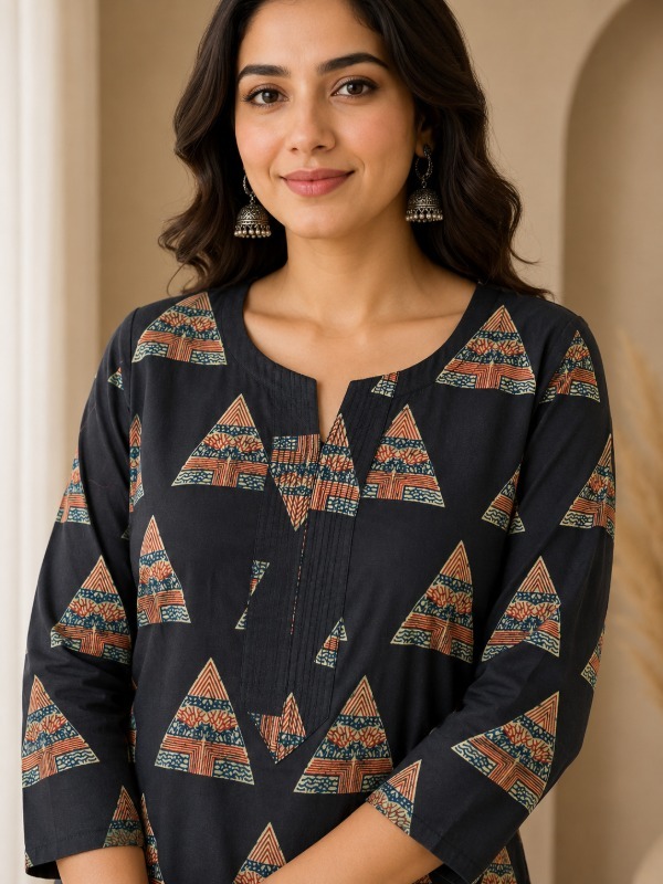 Vincia Triangle print A-line Pocket Kurta